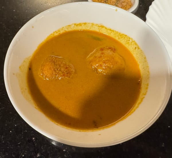 My Last-Minute Attempt at Sri Lankan Chicken Curry